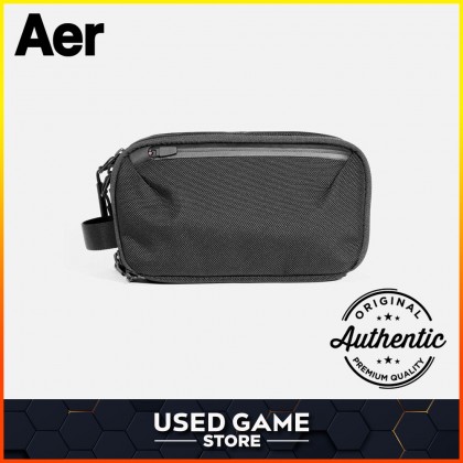 Aer Dopp Kit 2 - Minimal Travel Organise Durable Multi Toiletry Pouch - Black Aer Dopp Kit 2 - Minimal Travel Organise Durable Multi Toiletry Pouch - Black